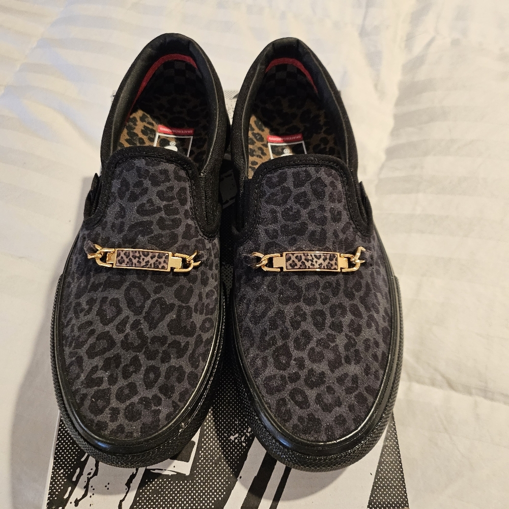 Great condition Van Skate Slip on Cher Strauberry Cheetah Men's Size 5.5/ 7 W
